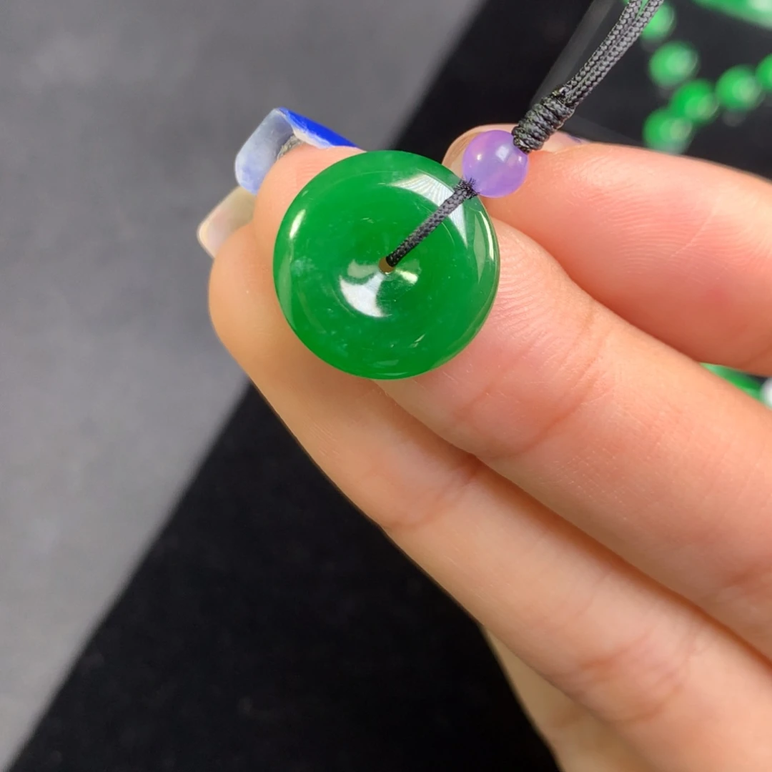 颈饰未镶嵌翡翠缅料扣子 尺寸：15/3.7