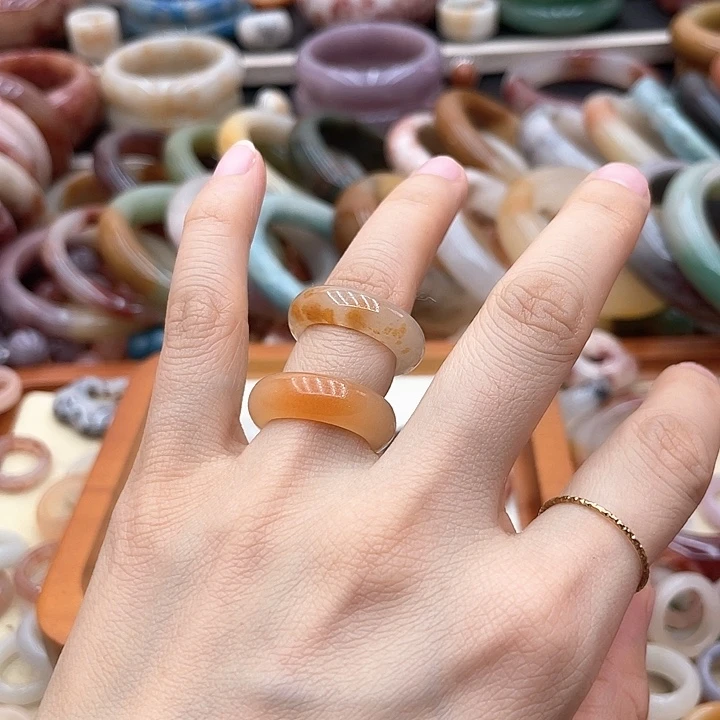 石英质玉圈口齐全未镶嵌张*半