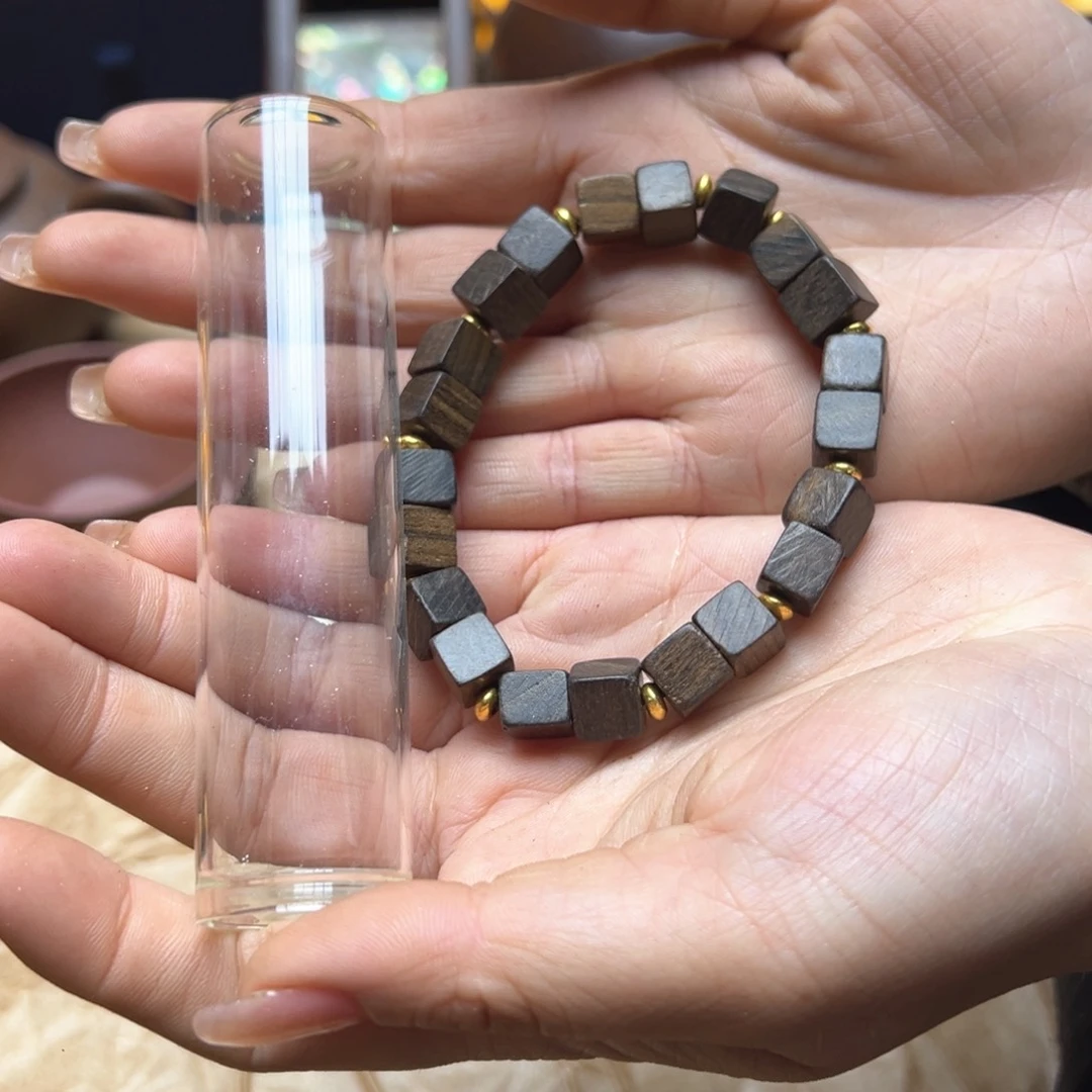 大叶紫檀（黑酸枝木类）