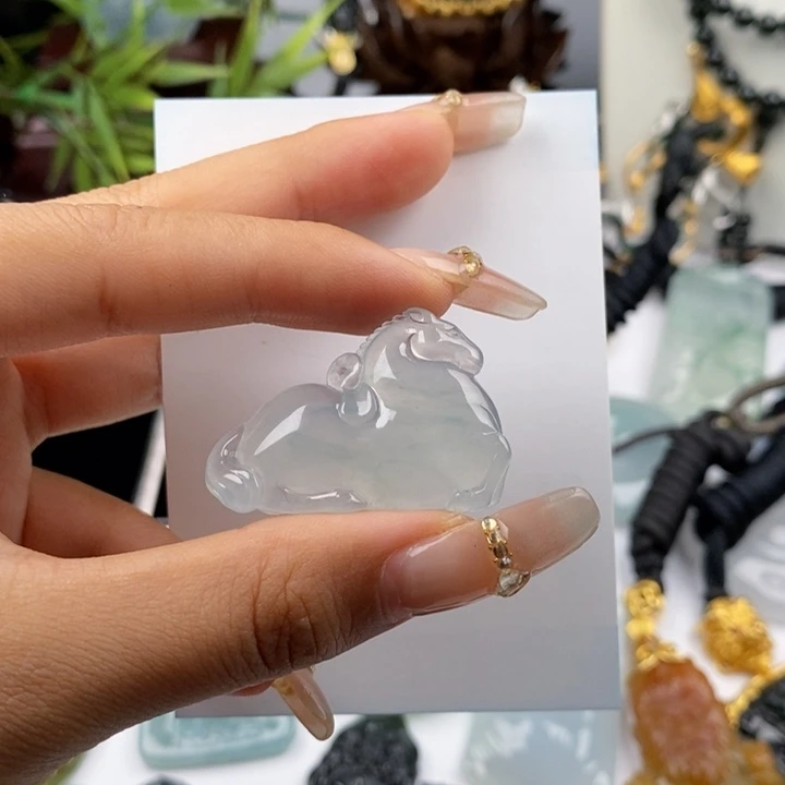 翡翠未镶嵌项链t***?唐马