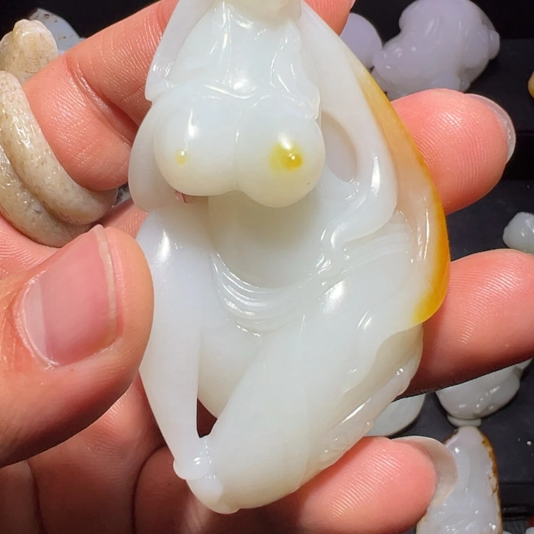 琥***礼和田玉未镶嵌挂件