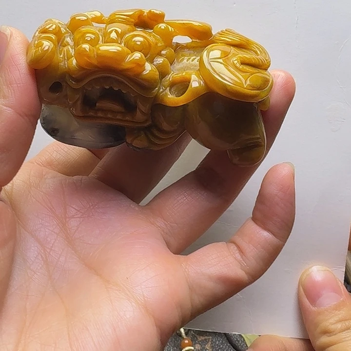 石英质玉（黄龙玉）未镶嵌手镯