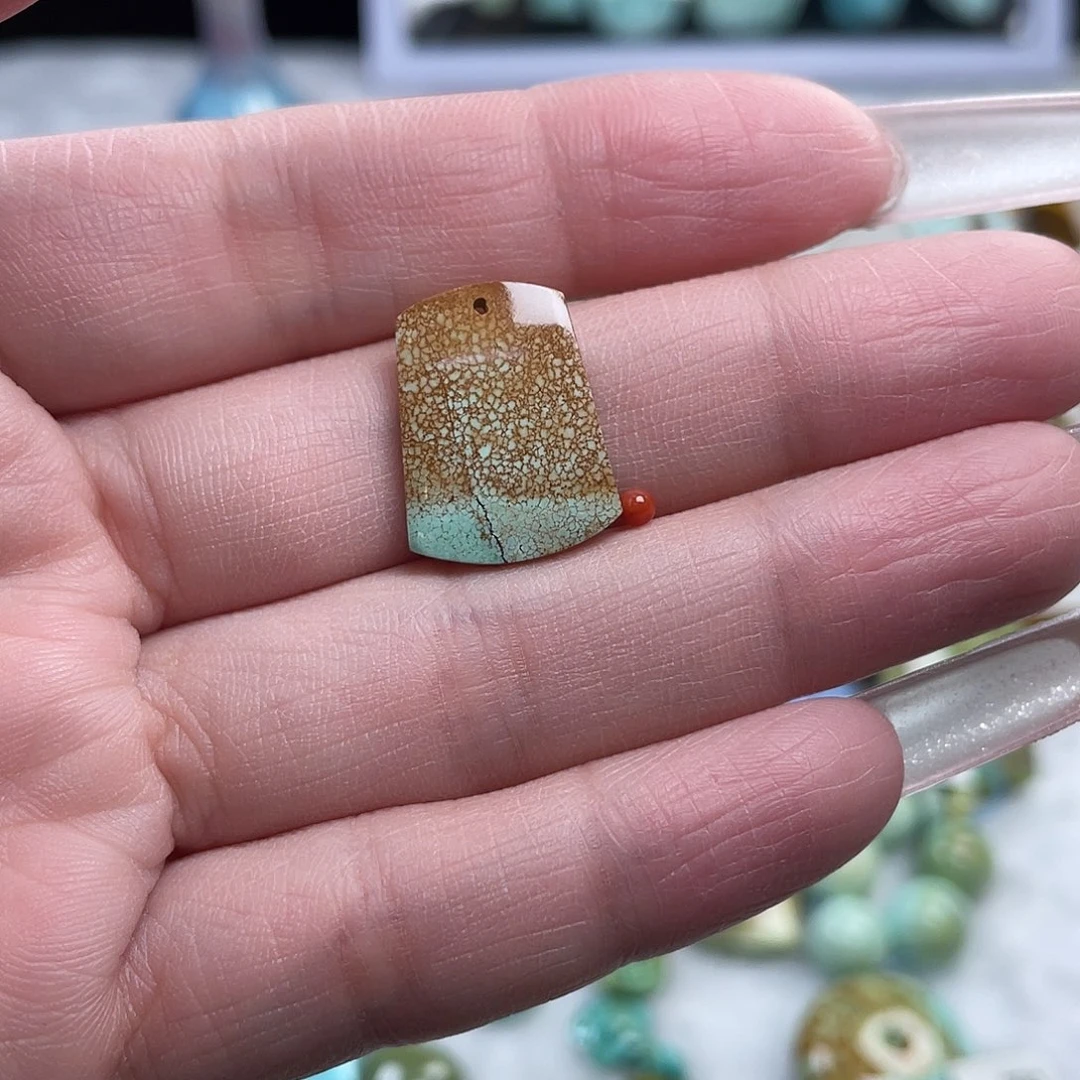 南红玛瑙未镶嵌珠宝奇石