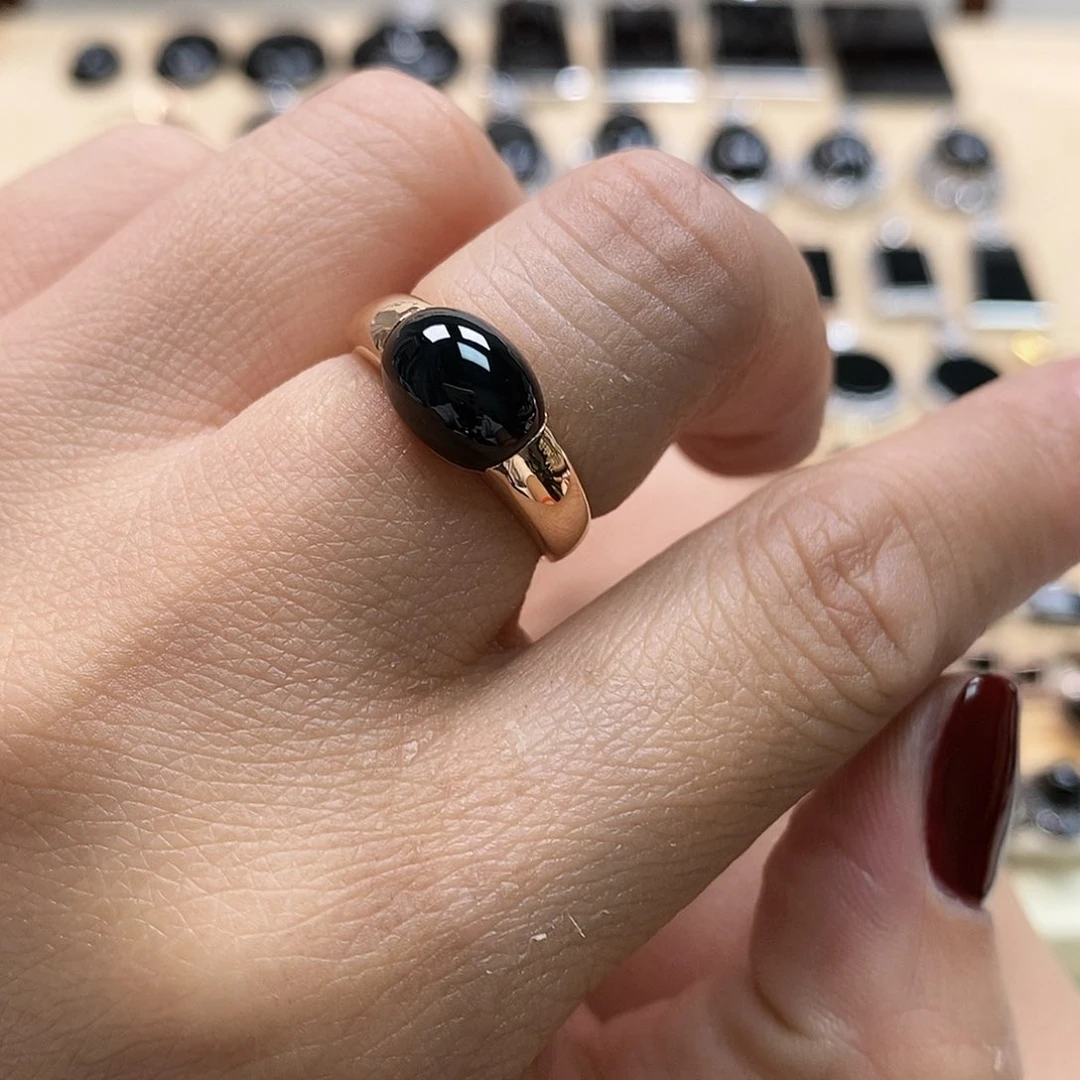 翡翠戒指18K金镶嵌墨翠