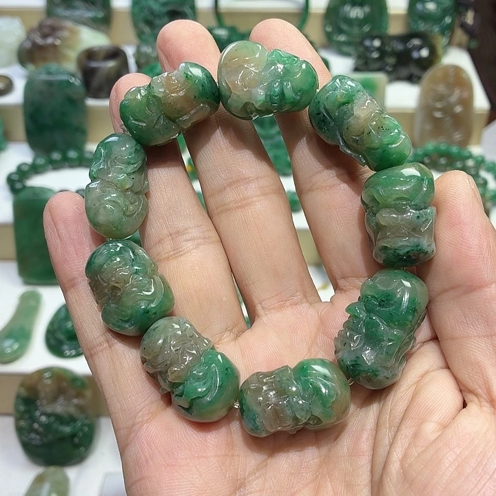 独山玉未镶嵌颈饰卡18