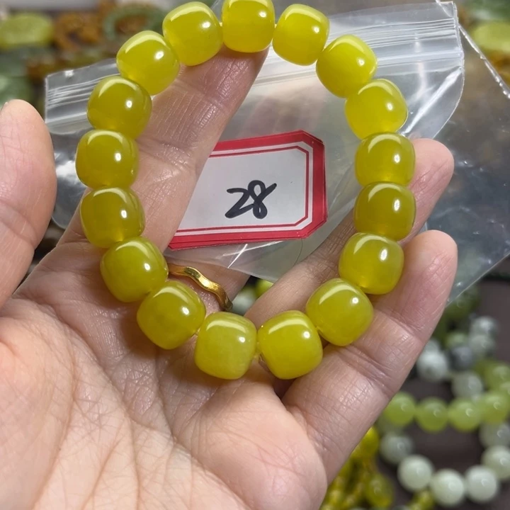 喜***蜜蛇纹石玉未镶嵌手链