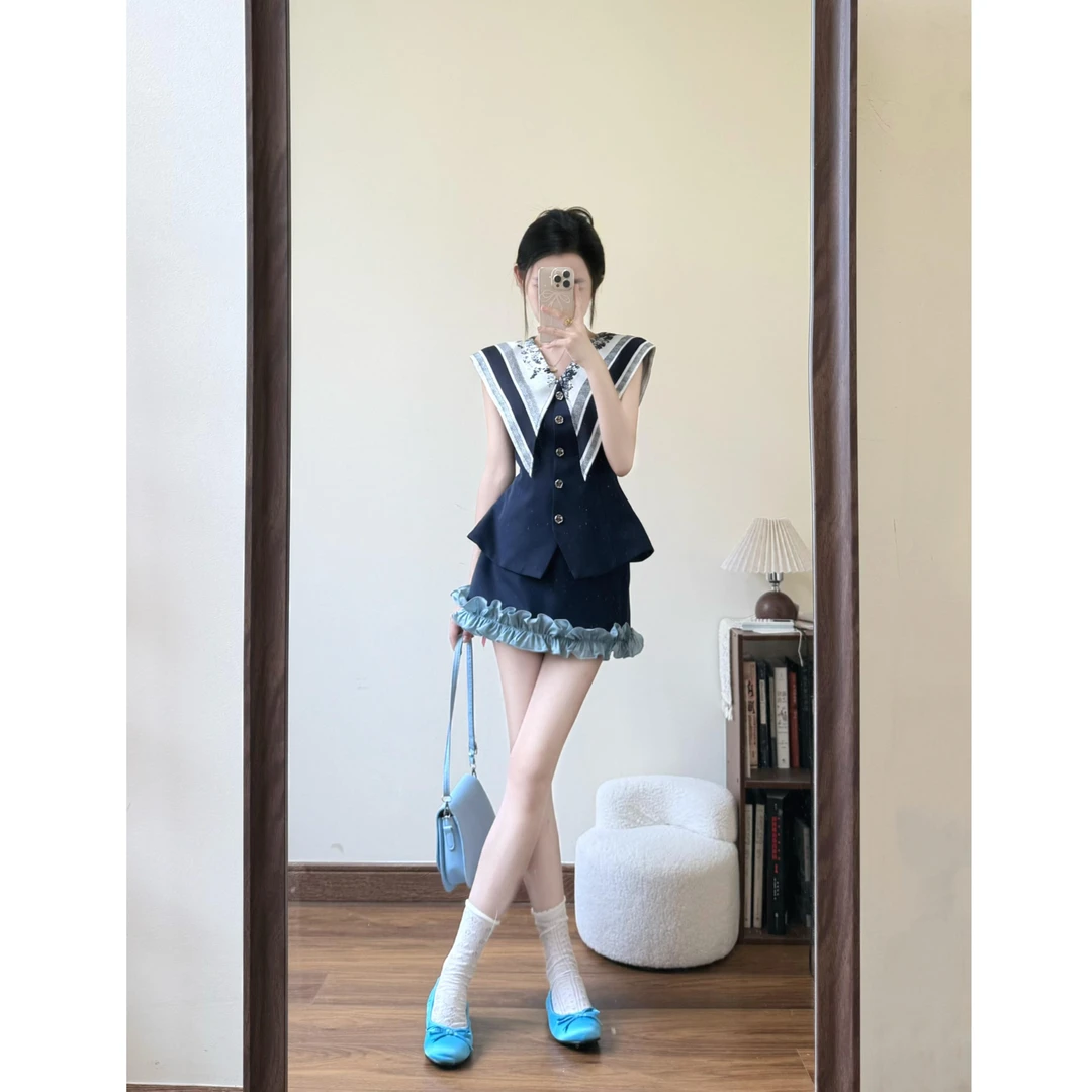2025夏季新款法式气质轻奢时尚女海军翻领拼接上衣搭配短裙两件套