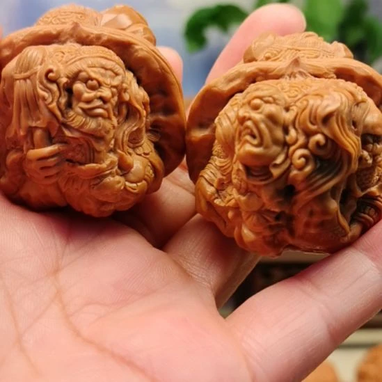 冰***茶蛤蟆头四大天王手把件