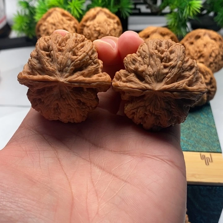 文玩核桃把件44全品粗筋