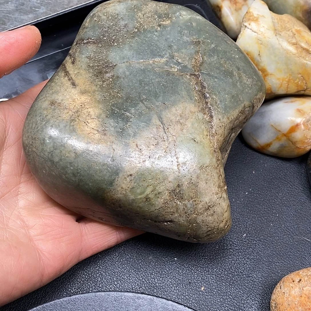 和田玉未镶嵌珠宝奇石