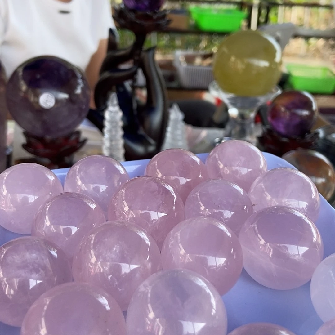 水晶珠宝半成品未镶嵌粉晶球