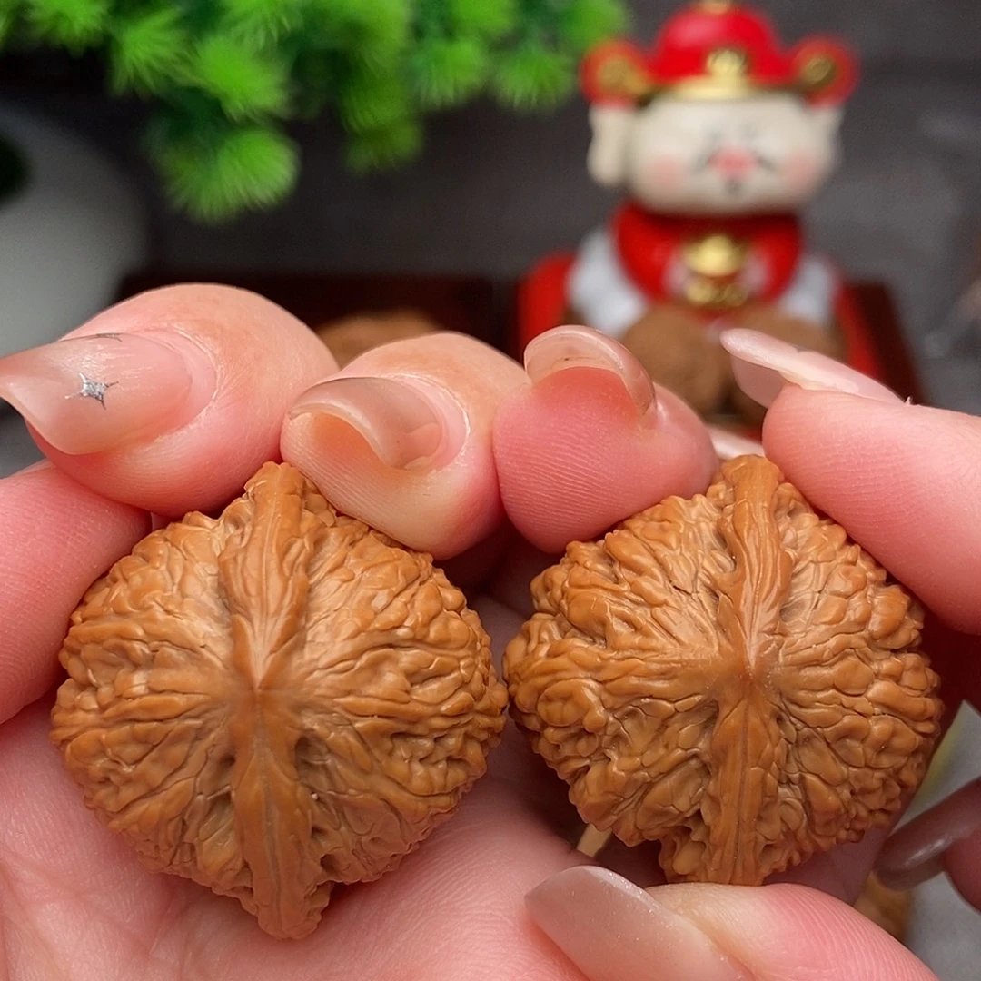 文玩核桃把件33.8全品毕业红宝石