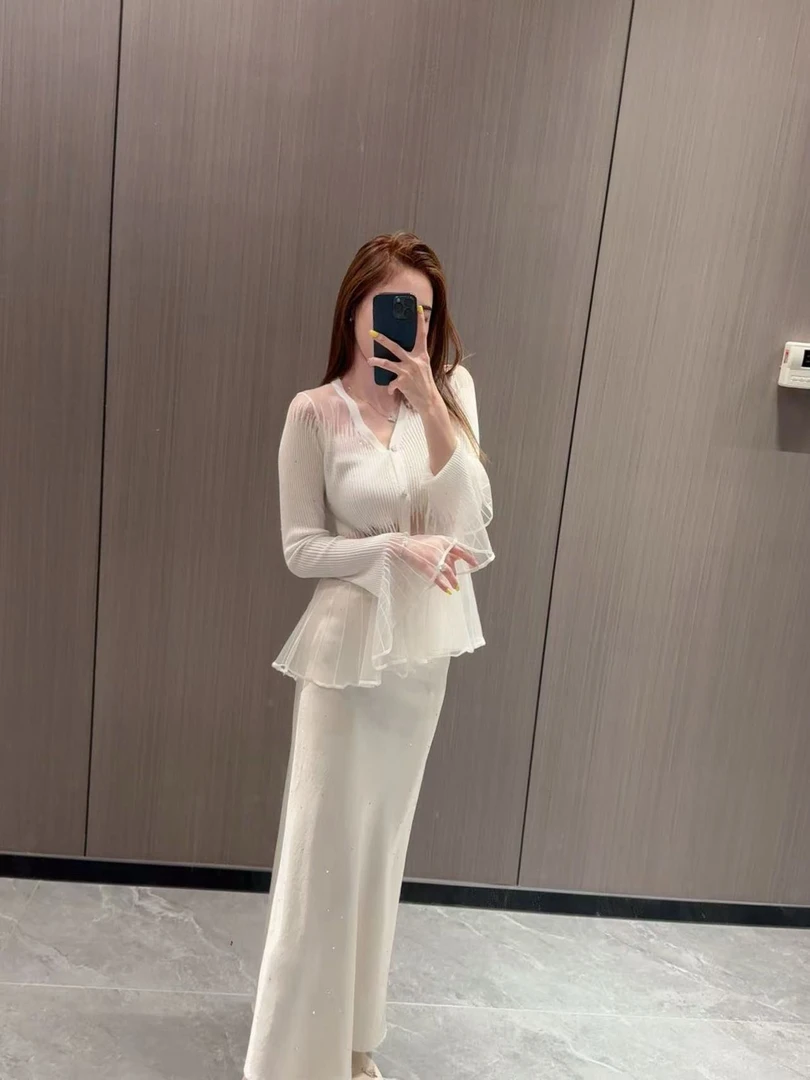 【BG原创轻奢】2025春夏新款仙气温柔仿佛把碎钻穿身上的闪亮钻开衫