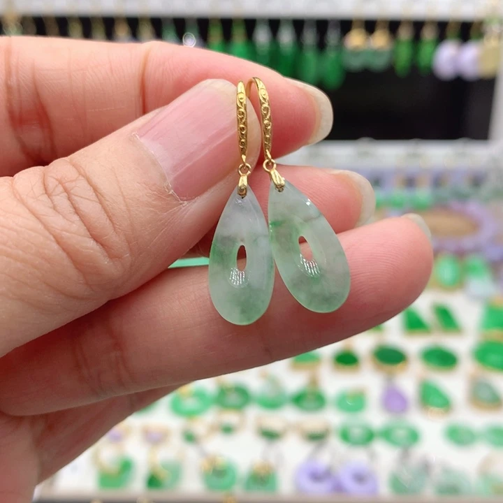 翡翠18K金镶嵌耳饰