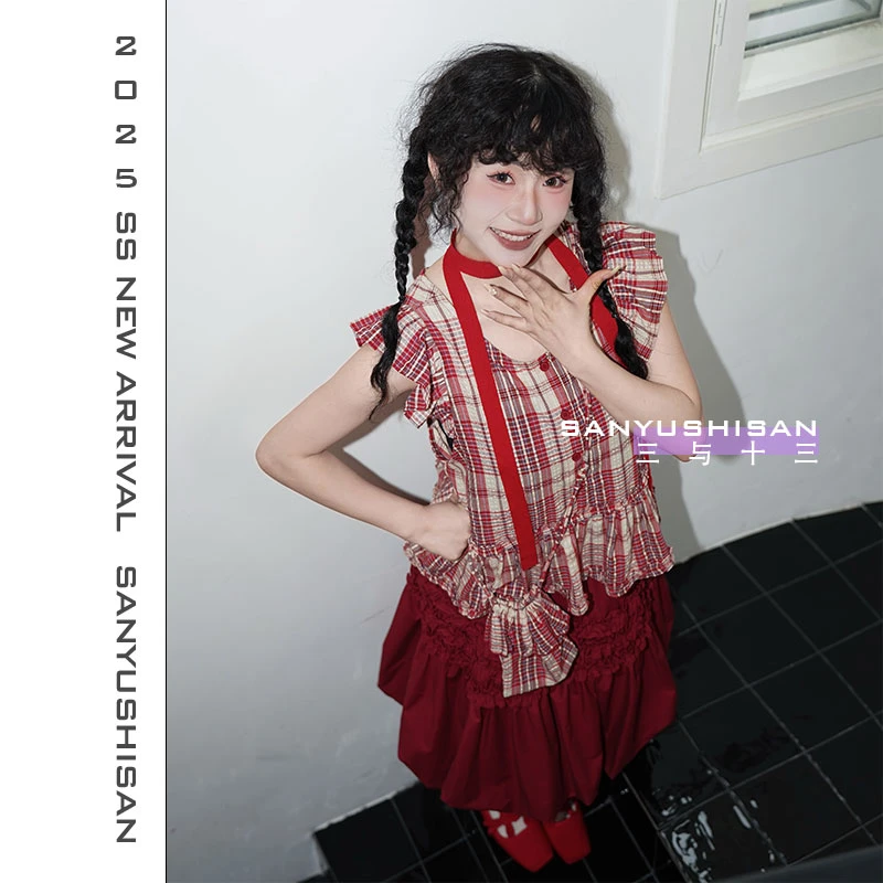 三与十三|玫瑰岛屿|复古格子木耳边小飞袖甜美百搭衬衫配小包