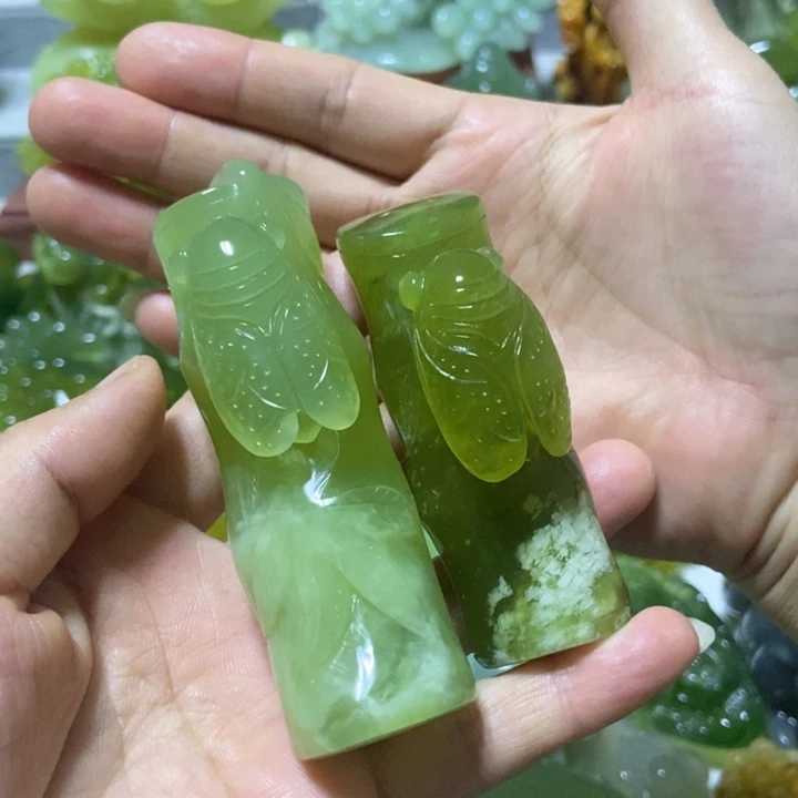 【闪购商品】未镶嵌蛇纹石玉把件穿****期