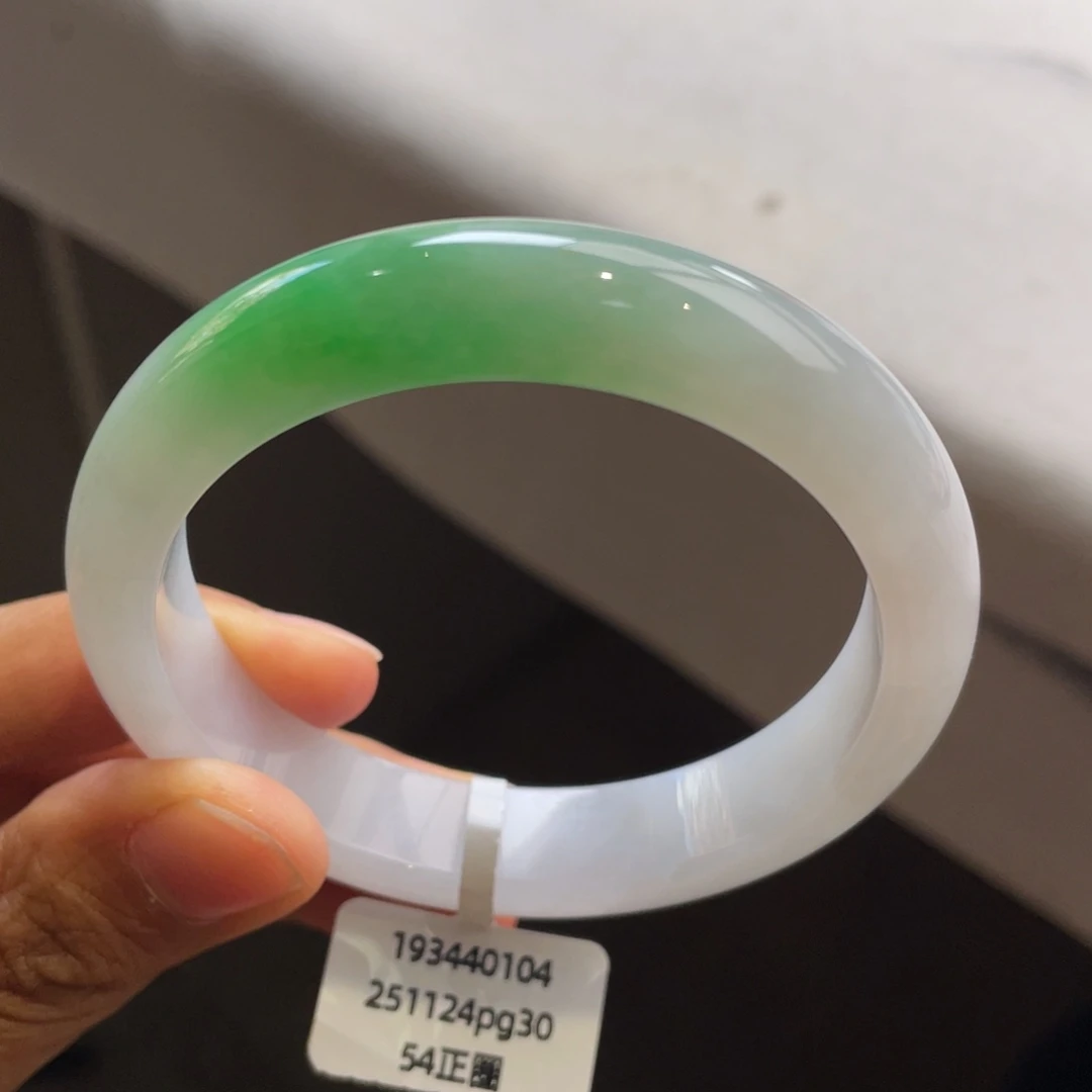 翡翠未镶嵌手镯冰绿手镯【强推】