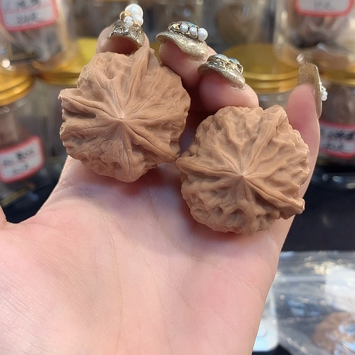 文玩核桃吊坠曹大龙三棱