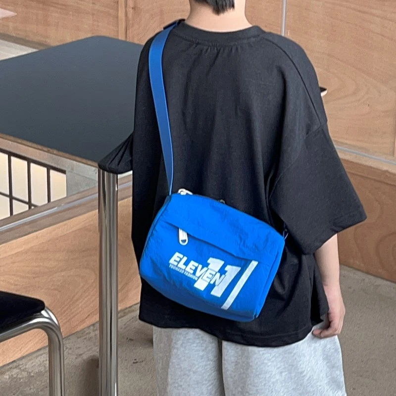 高颜值胸包2025新款百搭斜挎包高颜值百搭小包运动男童斜挎单肩包