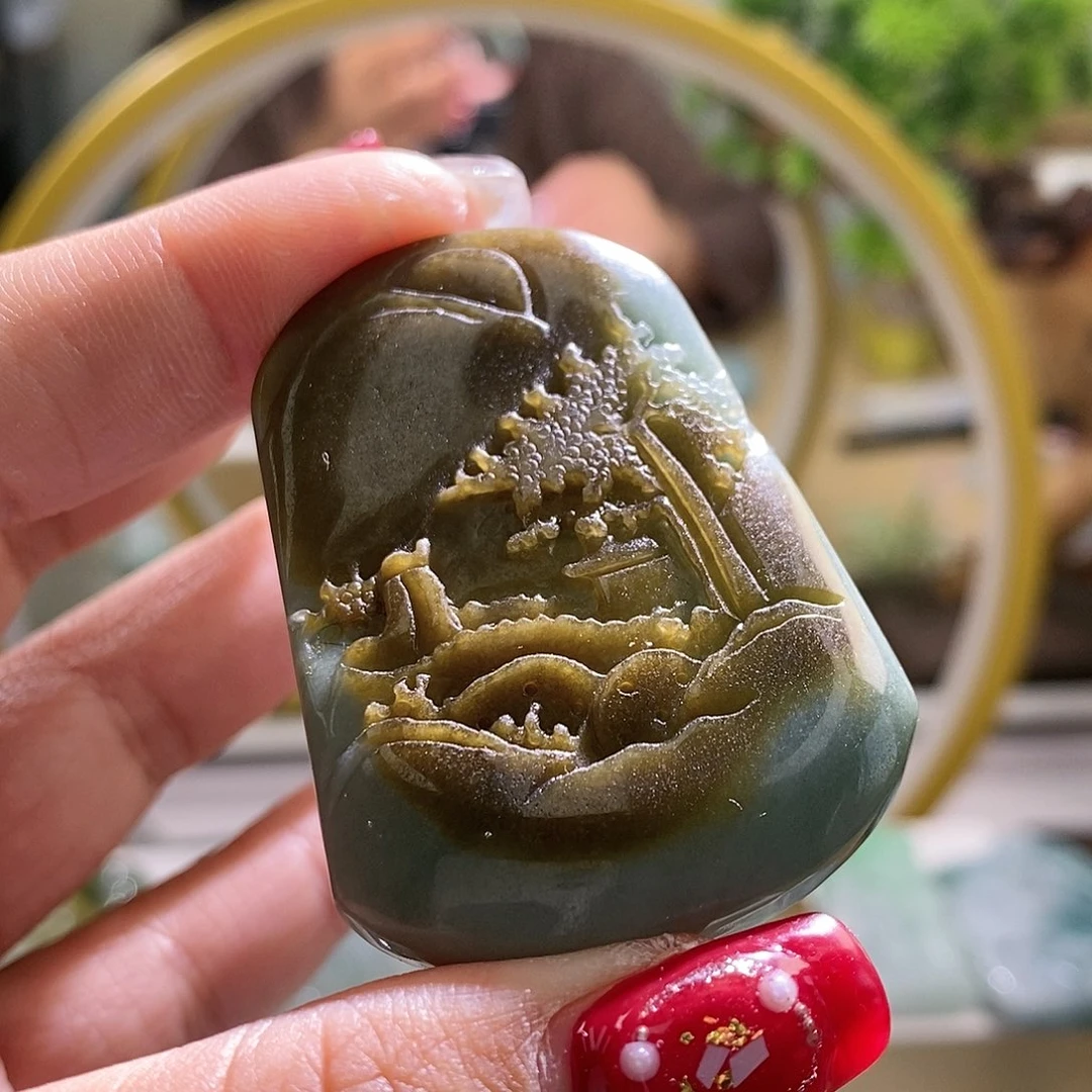 【闪购商品】翡翠颈饰未镶嵌山水
