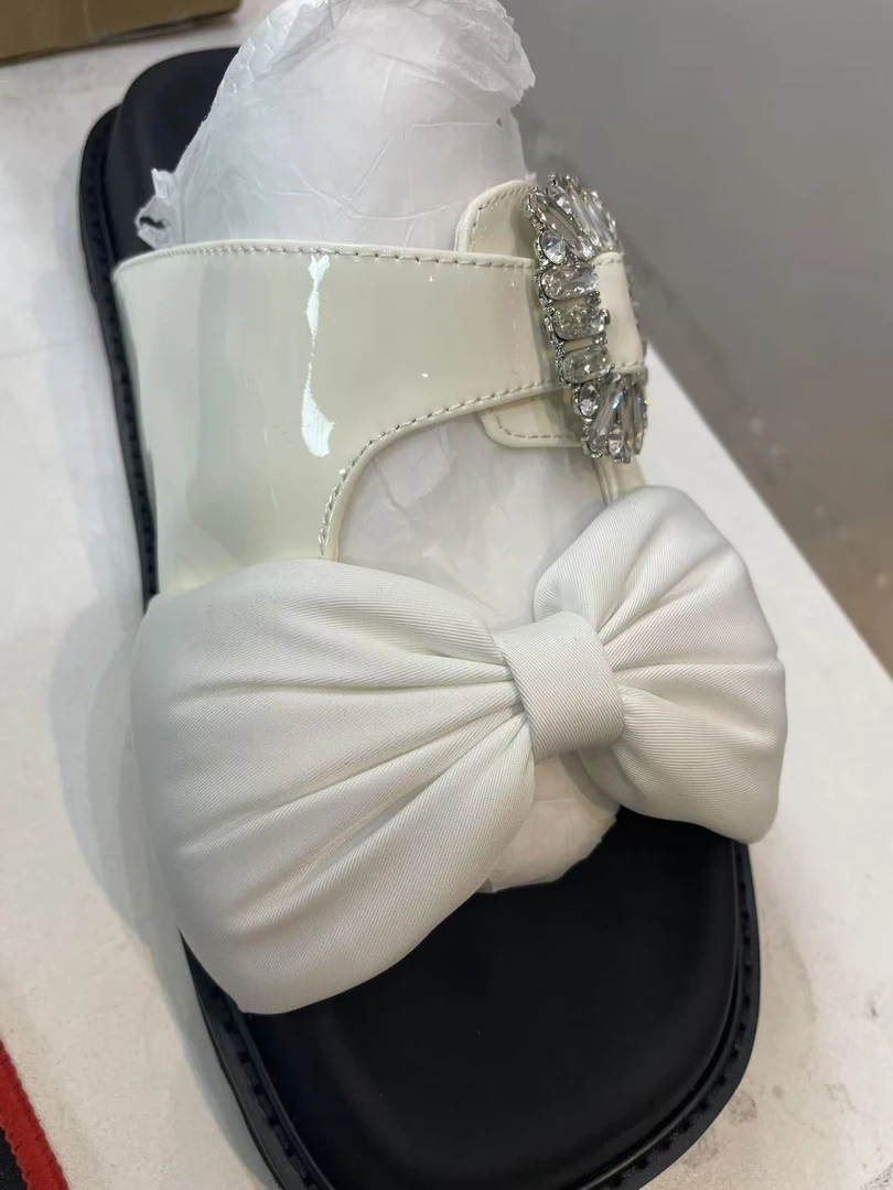 富贵 女休闲时尚百搭气质凉鞋SHOESZ000