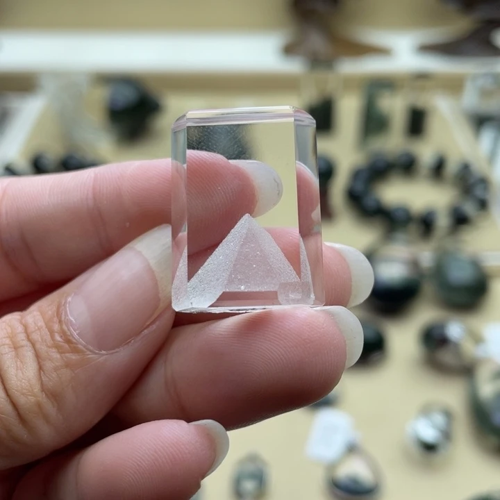 颈饰未镶嵌水晶白幽灵吊坠定制