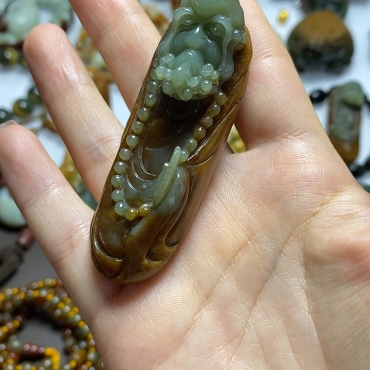 机***师岫岩河磨玉（透闪石质玉）未镶嵌珠宝奇石手把