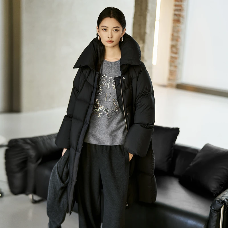 XG雪歌黑色大翻领长款羽绒服女冬季新款过膝保暖外套宽松羽绒