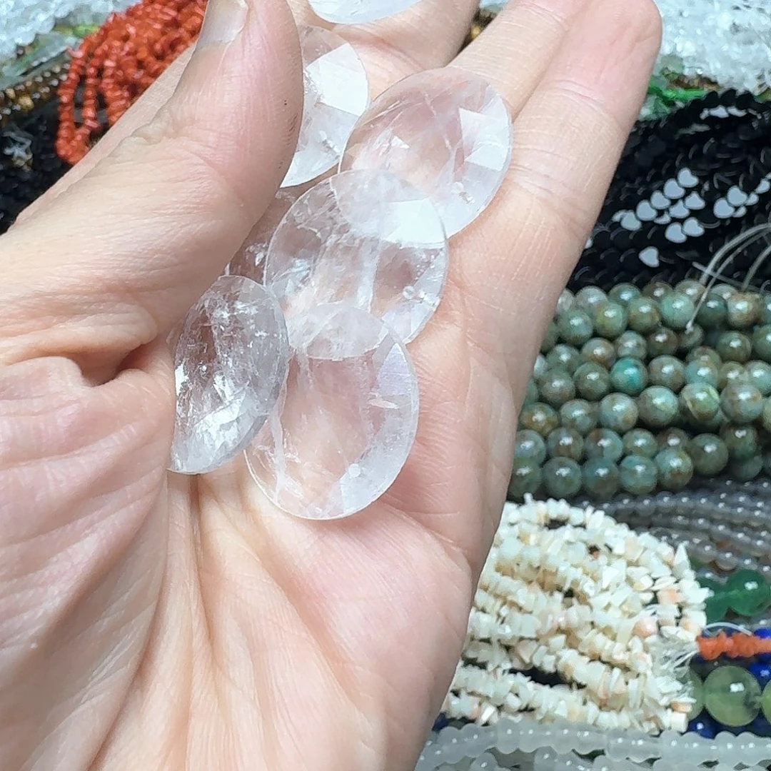 玛瑙/玉髓未镶嵌珠宝半成品一颗25mm白水晶吊坠