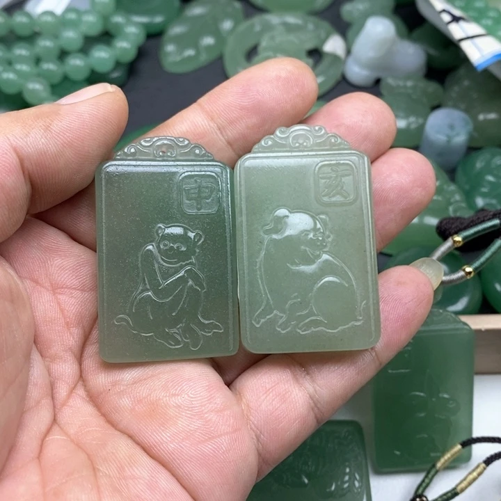 未镶嵌东陵石颈饰