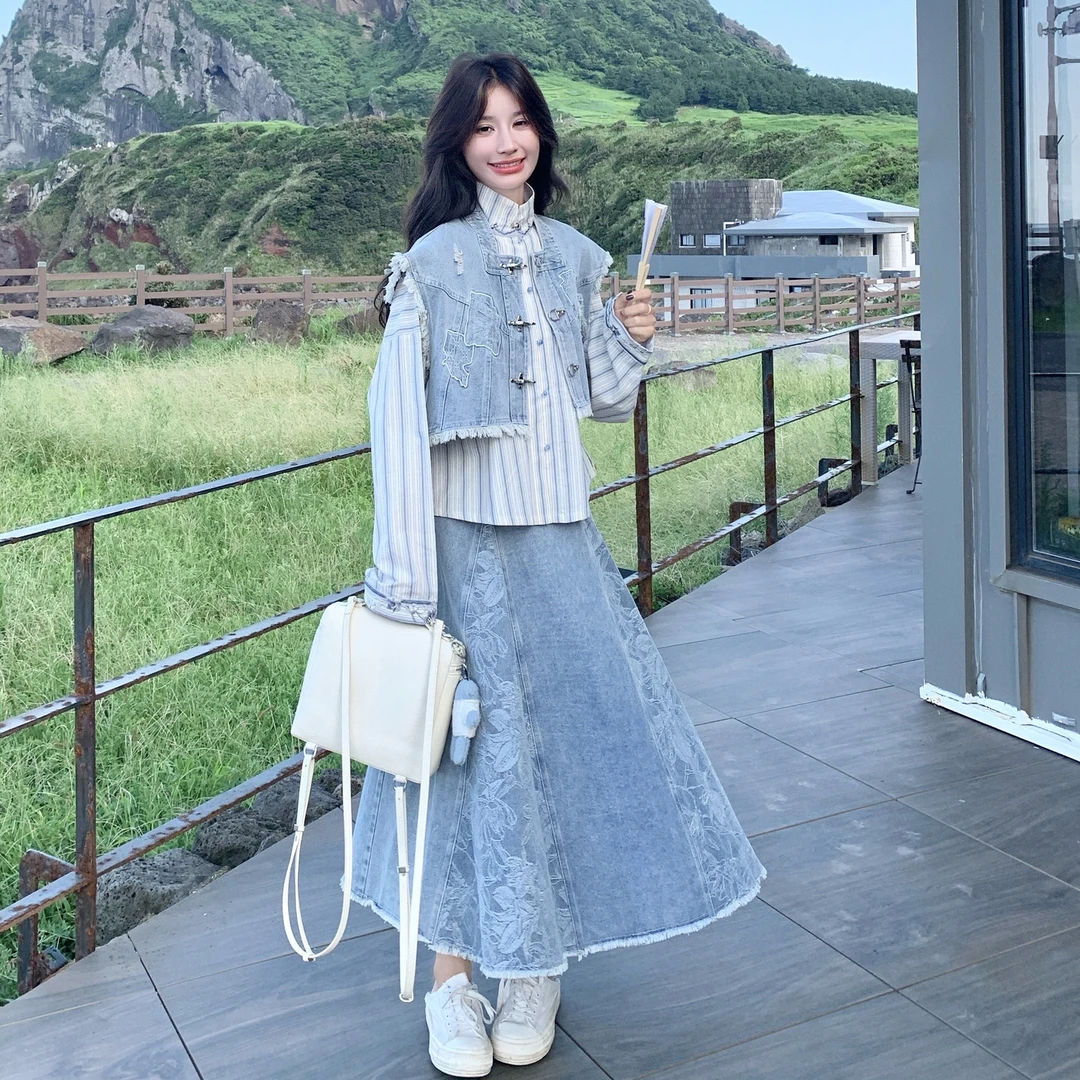 新中式显瘦马甲条纹秋季半身裙套装女2025气质新款独特漂亮三件套