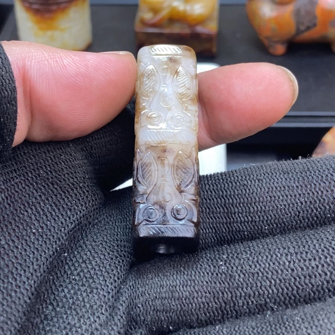 和田玉（糖玉）未镶嵌挂件