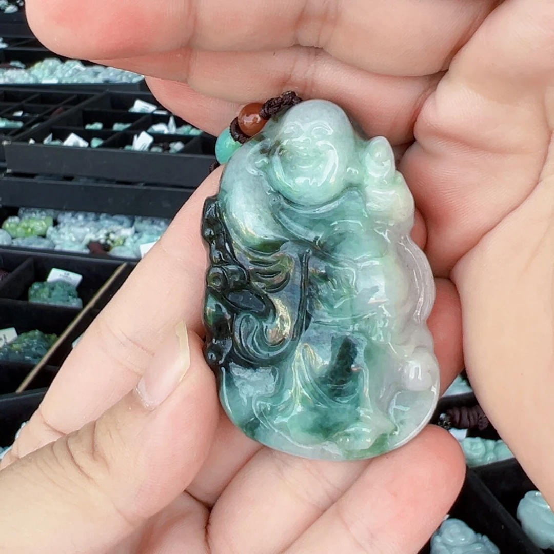 翡翠未镶嵌颈饰挂件