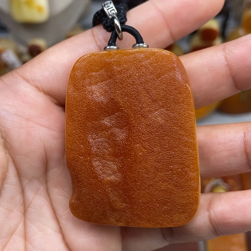 【闪购商品】琥珀颈饰未镶嵌