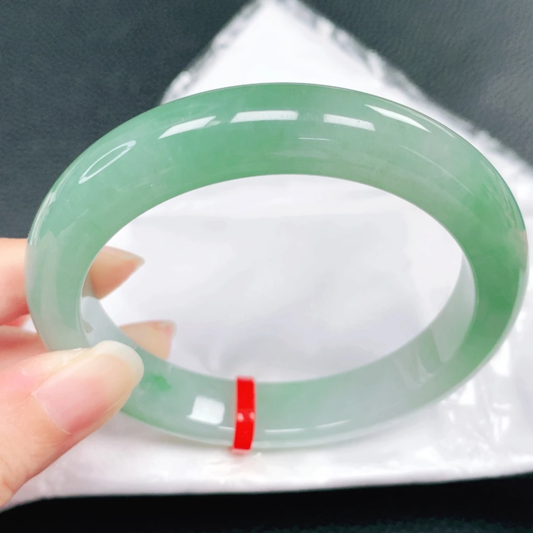 翡翠未镶嵌手镯61圈