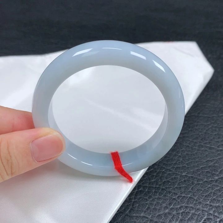 未镶嵌手镯翡翠