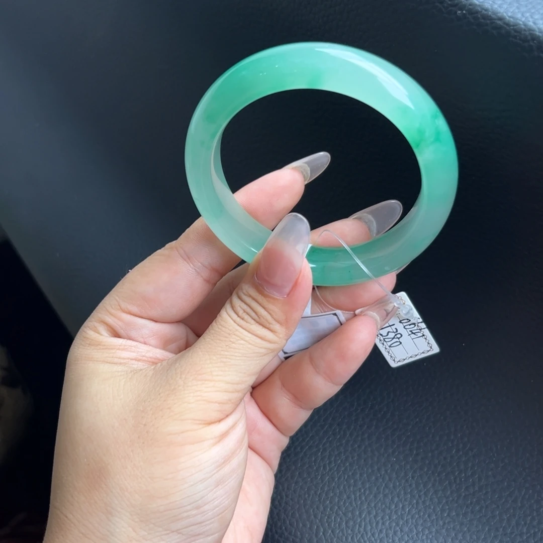 石英质玉手镯未镶嵌54