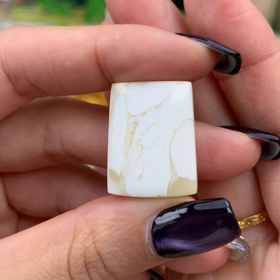 琥珀未镶嵌裸石23×18