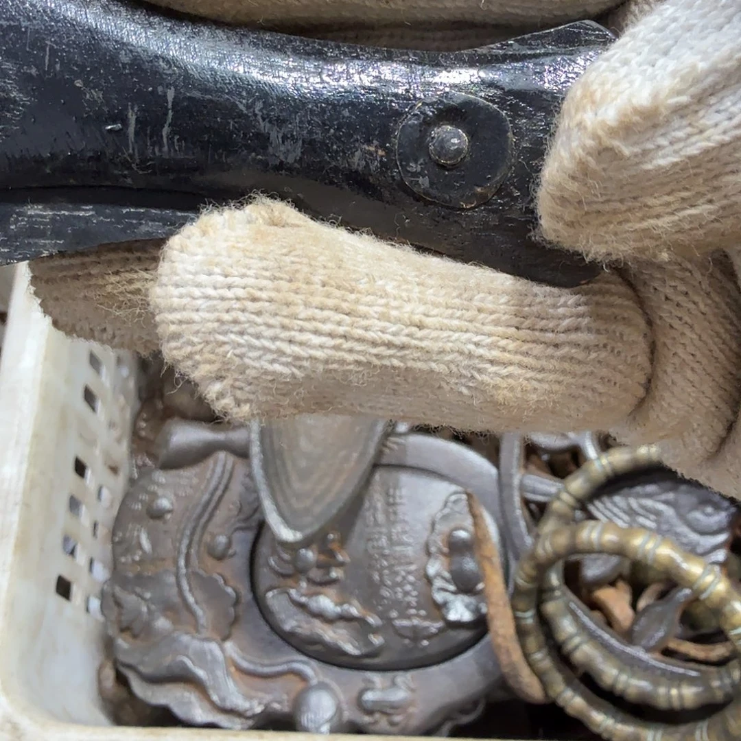 r***6一物一图，工艺品。