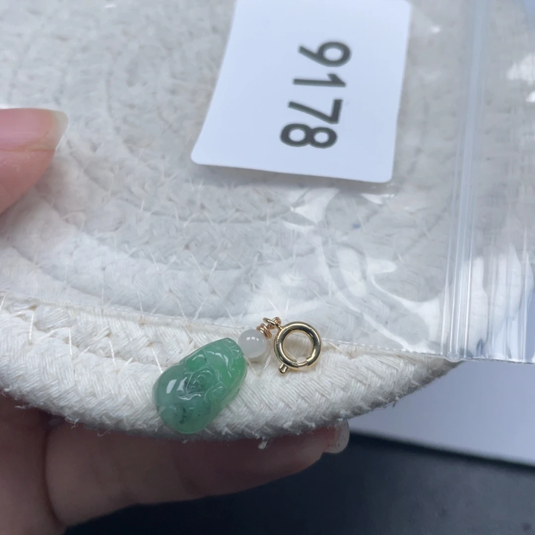 翡翠未镶嵌颈饰天然A货缅甸翡翠