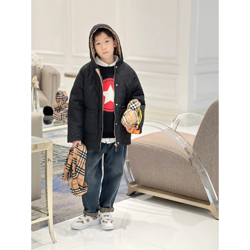 亿洋潮牌童装“格子精致”儿童冬季加棉棉服B5192