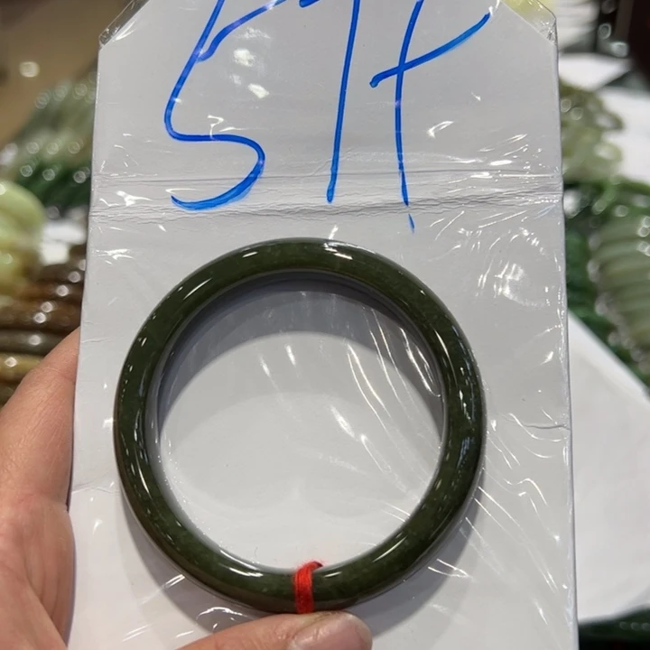 和田玉（糖玉）手镯未镶嵌