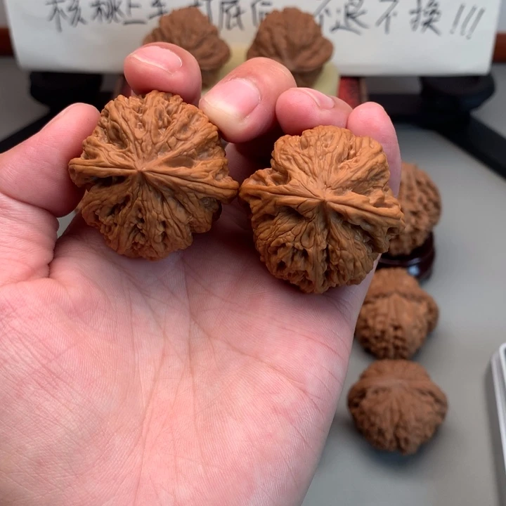 桃核吊坠41球形大粗筋