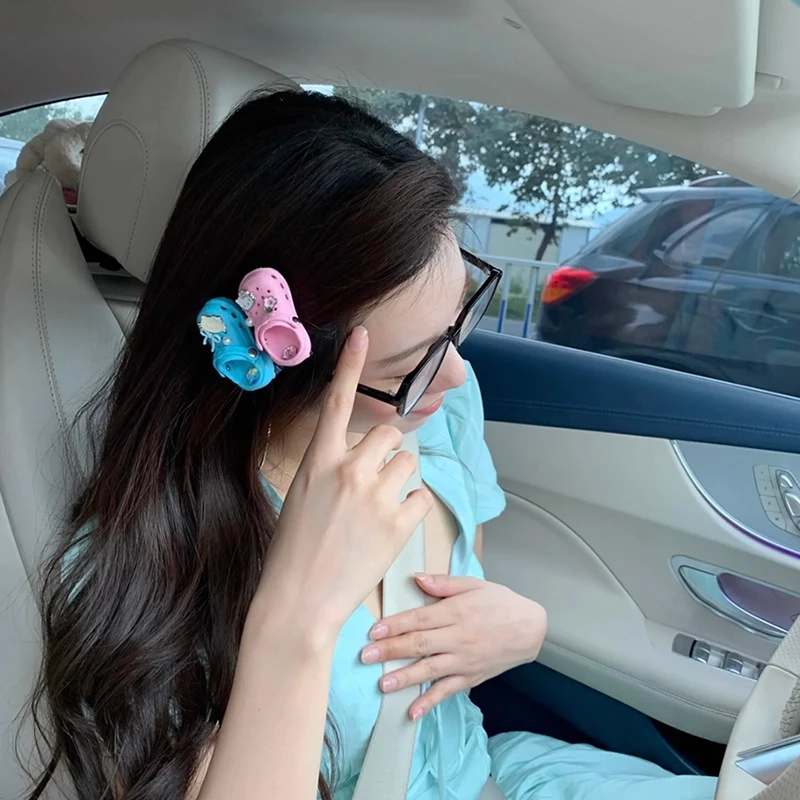 可爱创意KT猫洞洞鞋闪钻发夹小众少女气质侧边夹子边夹女发饰发卡