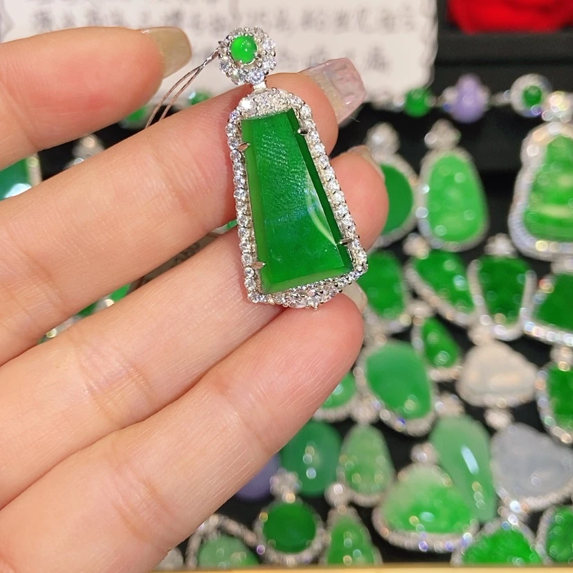 【闪购商品】颈饰未镶嵌翡翠天然翡翠