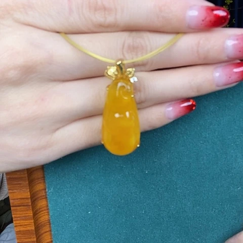 蜜蜡颈饰银S925镶嵌吊坠