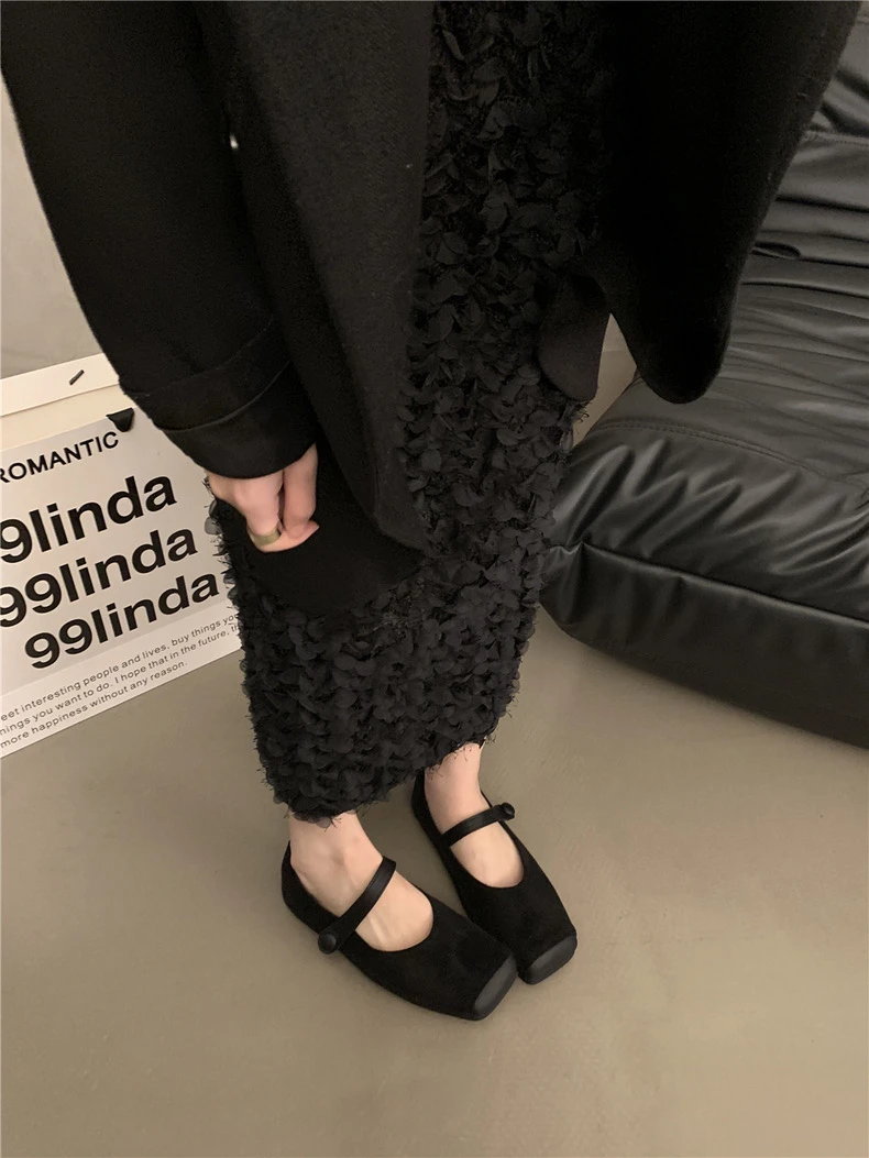 8016法式方头玛丽珍单鞋女新款春秋复古绒面配裙子猪鼻子单鞋女Q3