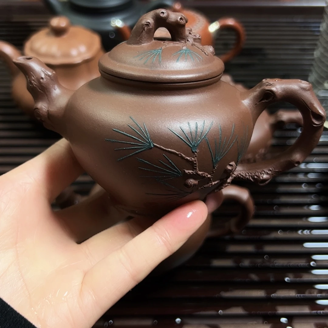 茶壶紫砂松报春壶