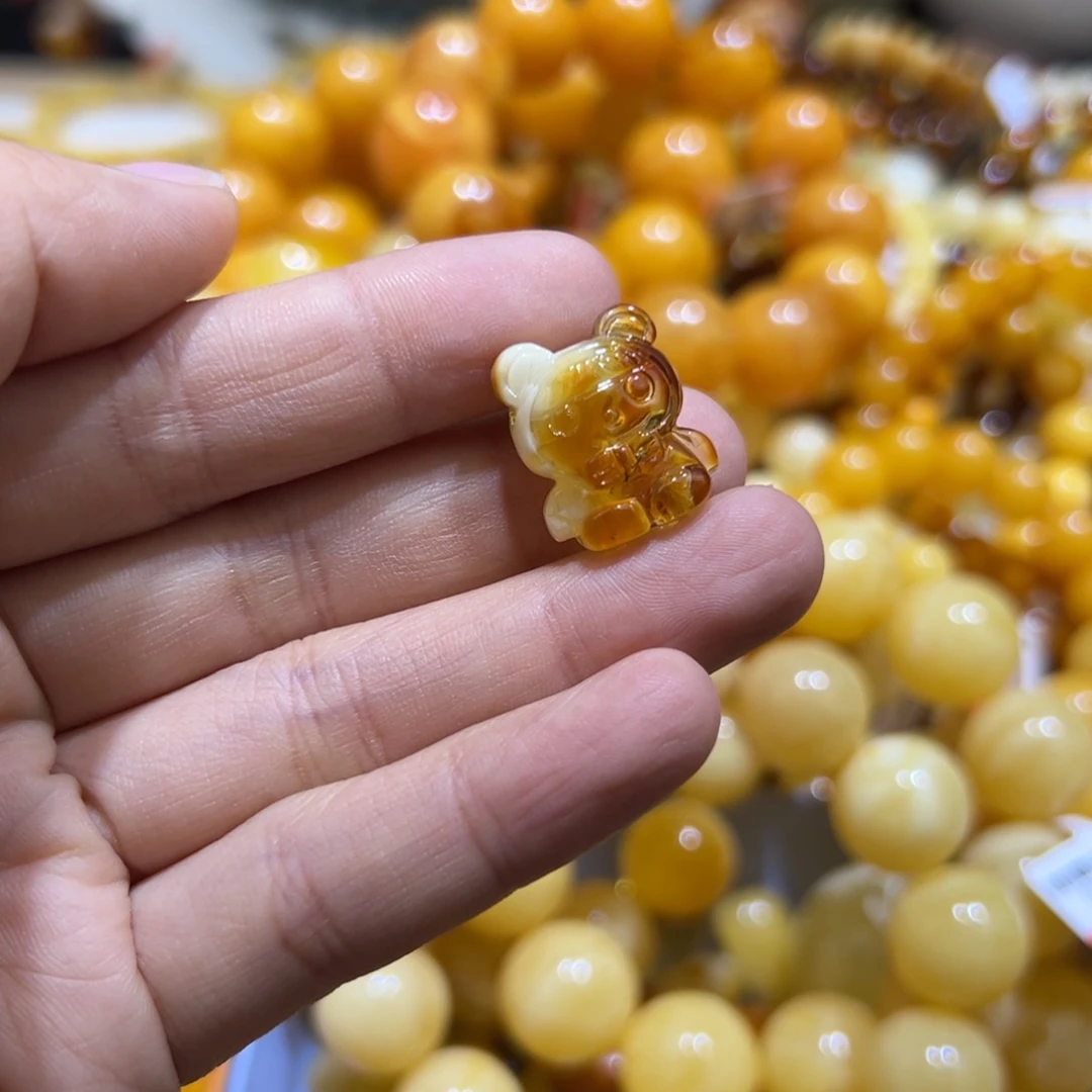 琥珀珠宝奇石未镶嵌