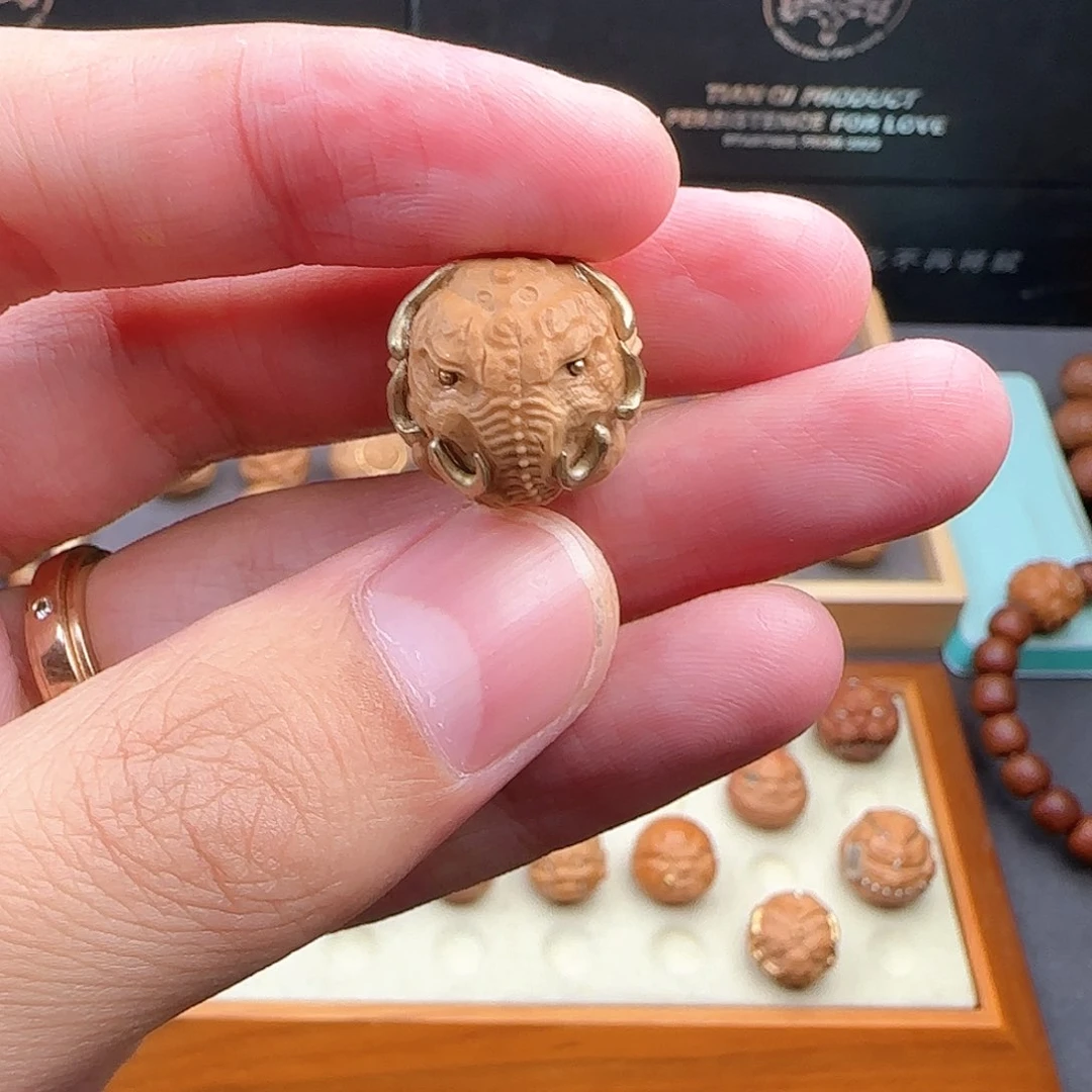 猴头核桃吊坠象神